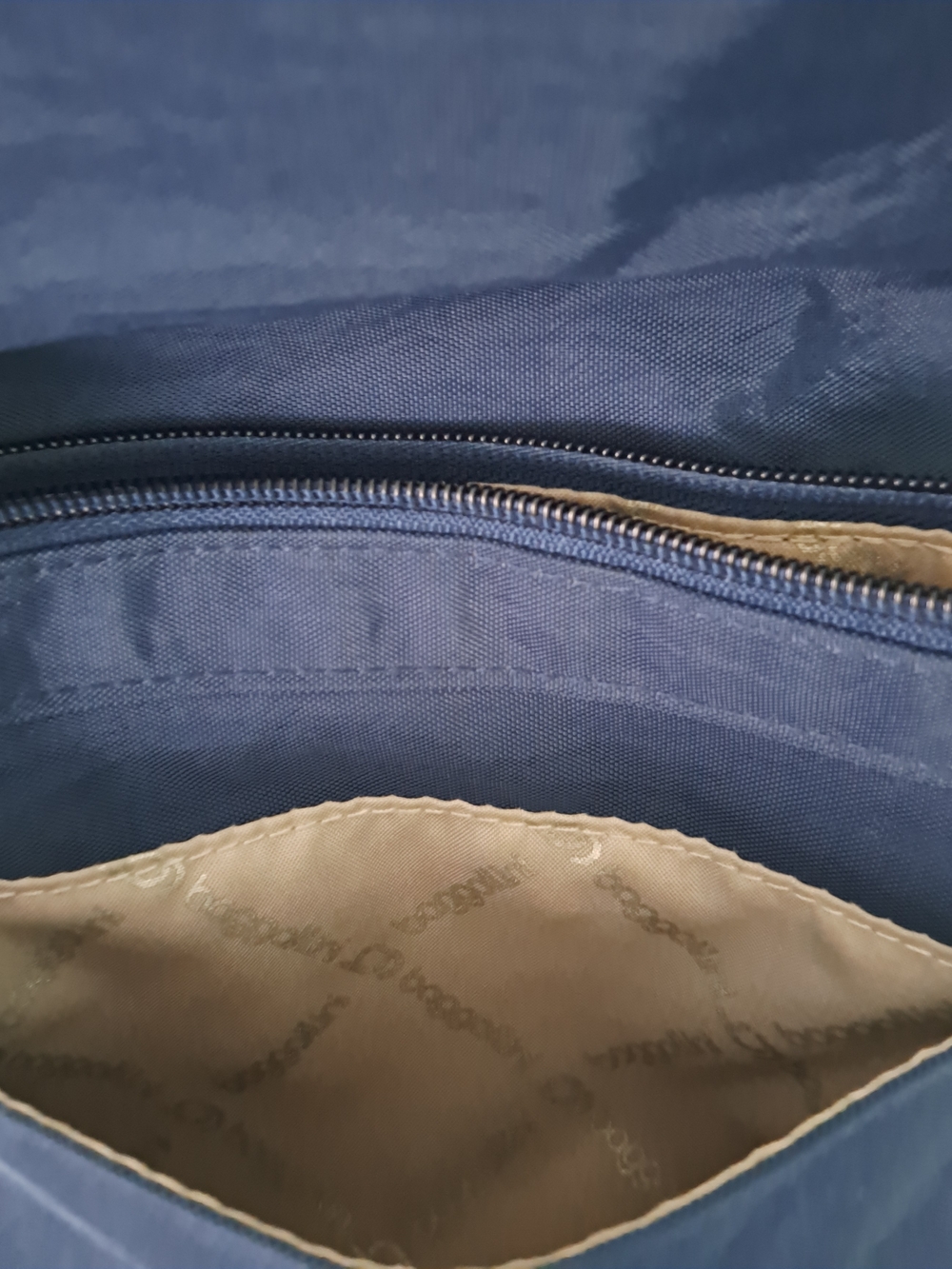 Baggallini Crossbody Bag with Gold Tone Turn-Lock - Picture 7 of 7